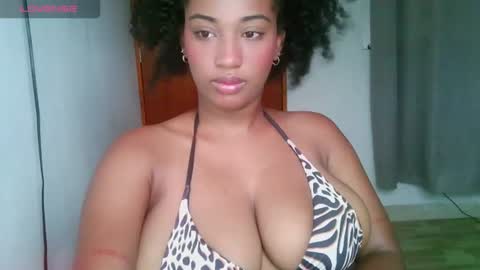 Snapshot of blackitybae chatting on 08.06.26 Shophie White online show from 08.06.26