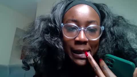 Snapshot of blackprincess25 chatting on 05.17.26 Lorraine online show from 05.17.26