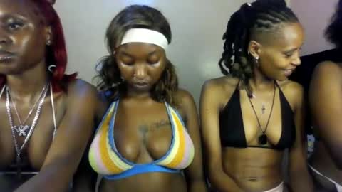 Snapshot of blackqueen2030_ chatting on 06.02.26 blackqueen2030 online show from 06.02.26