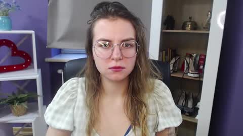 Z O E Y online show from 01.07.25