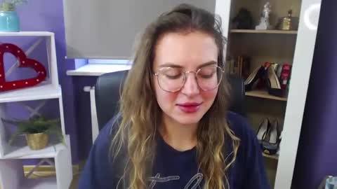 Z O E Y online show from 02.03.25