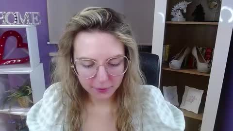 Z O E Y online show from 01.15.26