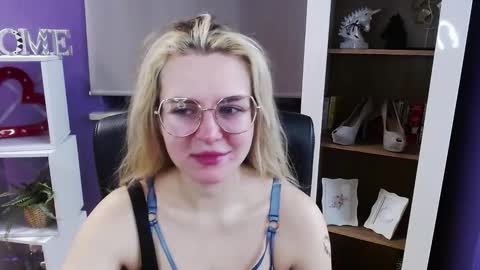 Z O E Y online show from 02.16.26