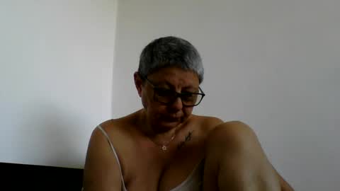 Snapshot of blackwidow05 chatting on 07.15.26 Black Widow online show from 07.15.26