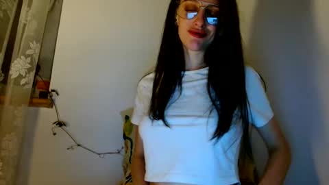 Snapshot of blacky_berry chatting on 05.19.26 Ivy online show from 05.19.26