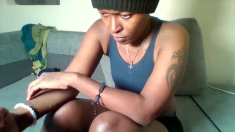 Snapshot of blacky_winndy chatting on 10.10.25 blacky_winndy online show from 10.10.25