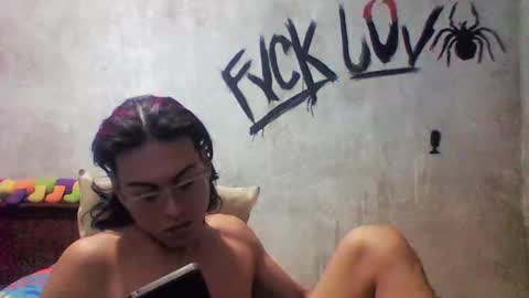 Snapshot of blade_sensual chatting on 12.17.25 blade_sensual online show from 12.17.25