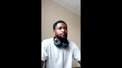 Snapshot of blakchiise chatting on 04.17.26 blakchiise online show from 04.17.26