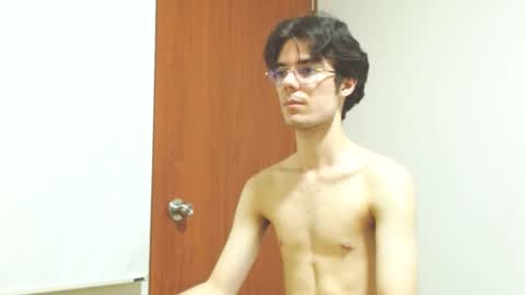 Snapshot of blakeshatter chatting on 03.11.25 blakeshatter online show from 03.11.25