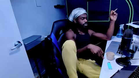 Snapshot of blaqjay chatting on 02.06.25 BlaqJay online show from 02.06.25