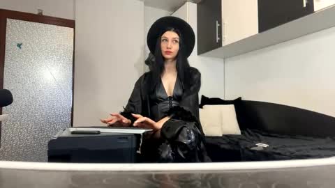 Snapshot of blazeamanda chatting on 09.24.25 Goddess Blaze online show from 09.24.25