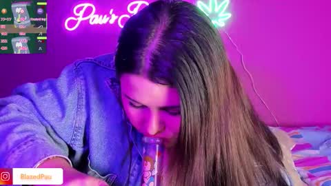 Pau online show from 12.23.25