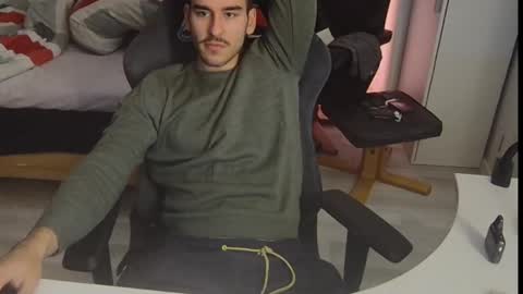 Snapshot of blazinghoney chatting on 12.25.24 Honey online show from 12.25.24