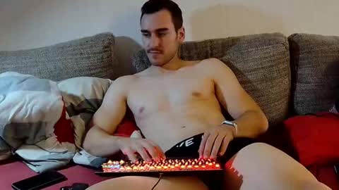 Snapshot of blazinghoney chatting on 11.04.25 Honey online show from 11.04.25