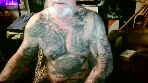 Snapshot of blindsurfer780299 chatting on 03.22.26 blindsurfer780299 online show from 03.22.26