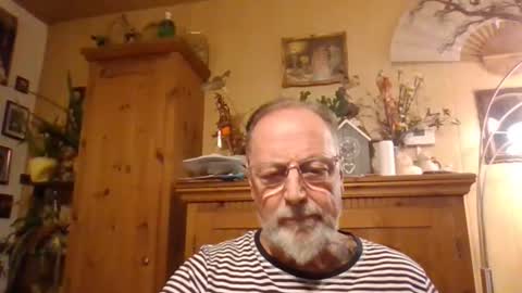 Snapshot of blindsurfer780299 chatting on 05.04.26 blindsurfer780299 online show from 05.04.26