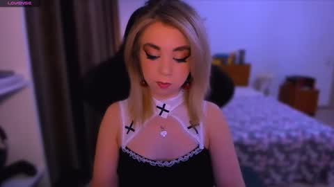 Nicole online show from 11.20.25