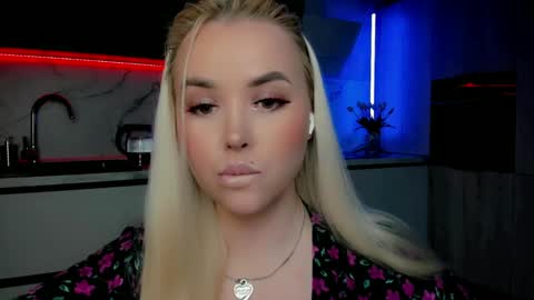 Snapshot of blond_diamond chatting on 01.14.25 Lana online show from 01.14.25