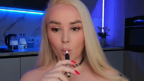 Snapshot of blond_diamond chatting on 01.16.25 Lana online show from 01.16.25