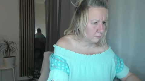 Nicole online show from 12.28.24
