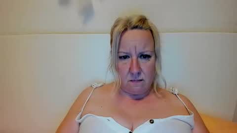 Nicole online show from 09.24.25