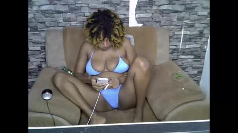 Snapshot of blonde_creamy chatting on 06.08.26 blonde_creamy online show from 06.08.26