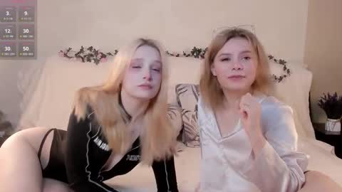 Snapshot of blonde_lotos chatting on 02.12.25 Kate and Mary online show from 02.12.25