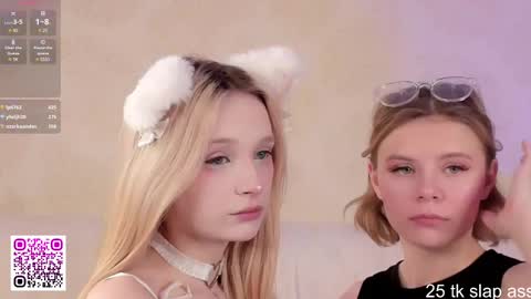 Snapshot of blonde_lotos chatting on 03.07.25 Kate and Mary online show from 03.07.25