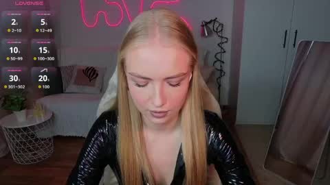Nessa online show from 04.27.26