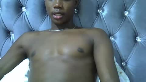 Snapshot of blondebarbiey chatting on 11.16.25 blonde online show from 11.16.25