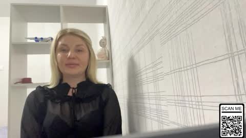 blondie_xoxoxo online show from 10.24.25