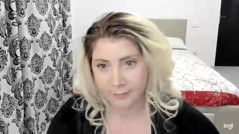 blondysarah online show from 02.20.26