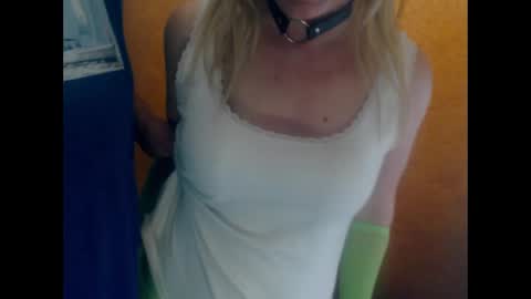 Snapshot of blontsex chatting on 02.13.25 Blontsex online show from 02.13.25