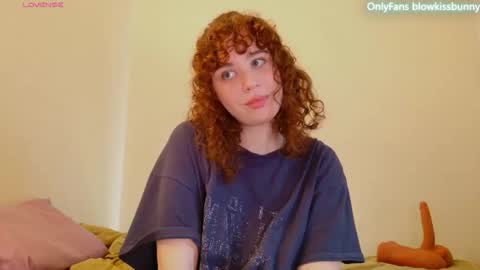Snapshot of blowkissbunny chatting on 03.04.26 Blow Kiss Bunny online show from 03.04.26