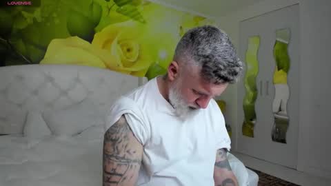 Snapshot of blowmyxxl chatting on 03.27.26 Nico online show from 03.27.26