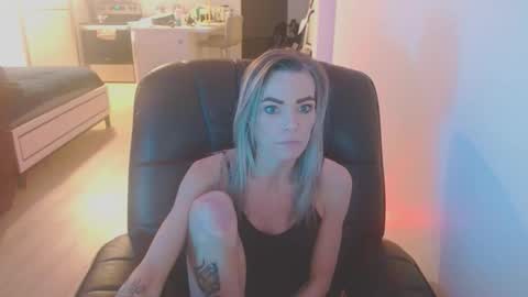 blue eyed foxxxx online show from 03.03.26