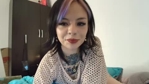 Alice bleu for friends  online show from 12.18.24