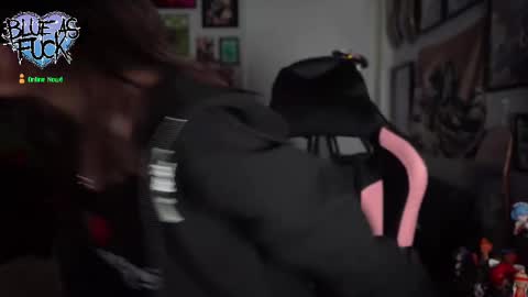 Blue online show from 10.08.25