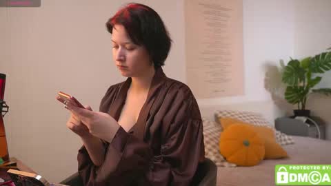 bluebeell online show from 11.18.25