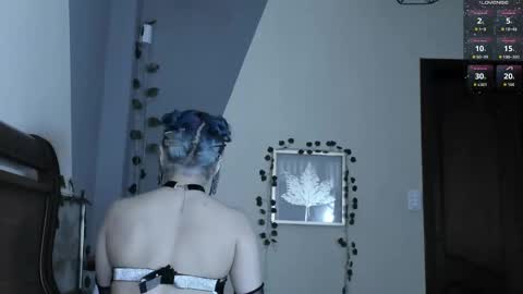 Snapshot of blueberry____ chatting on 09.26.25 sophie  online show from 09.26.25