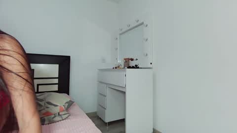 Snapshot of bluediamond_ chatting on 01.15.25 bluediamond_ online show from 01.15.25