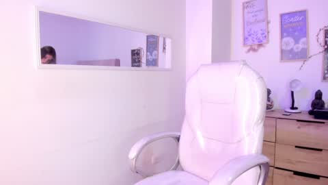        online show from 02.08.25