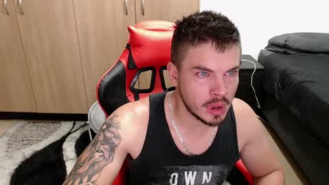 blueeyeboy0 online show from 01.21.25