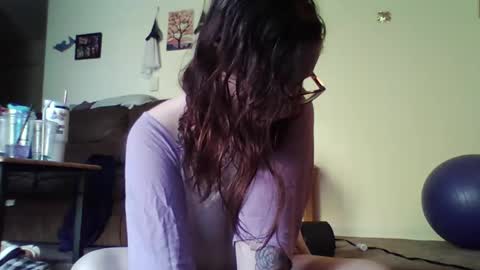 Blueeyedbeauty online show from 04.27.26