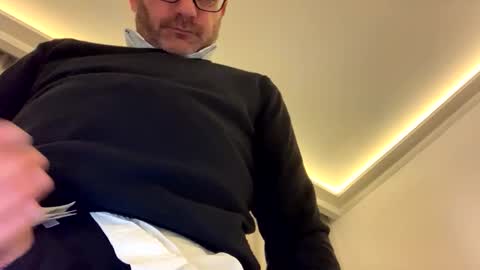 blueeyedboy021170 online show from 12.02.25