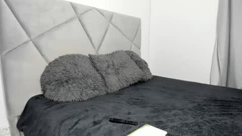 blueeyeslexxxy online show from 12.14.25