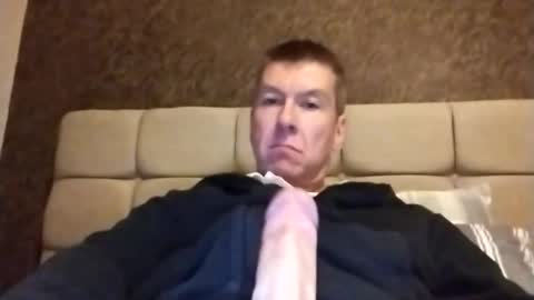 Snapshot of blueeyesteele chatting on 10.15.25 blueeyesteele online show from 10.15.25