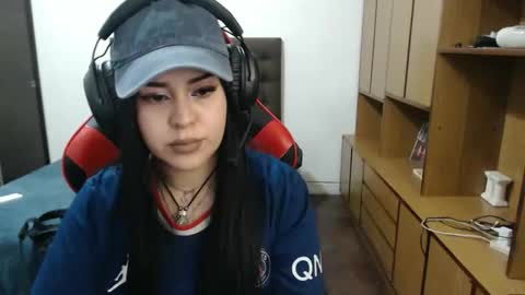 bluegoddessstoned online show from 09.18.25