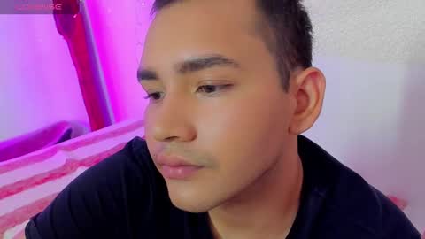 Snapshot of bluehsunny chatting on 12.18.25 alexander online show from 12.18.25