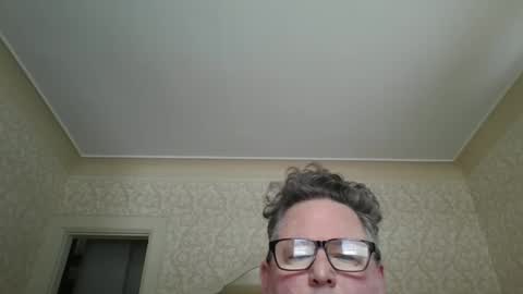 Snapshot of bluemoose70 chatting on 12.03.24 bluemoose70 online show from 12.03.24